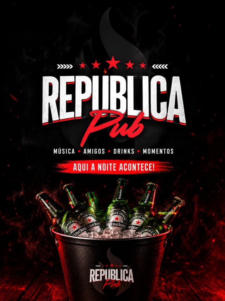 Clientes brindando no República Pub